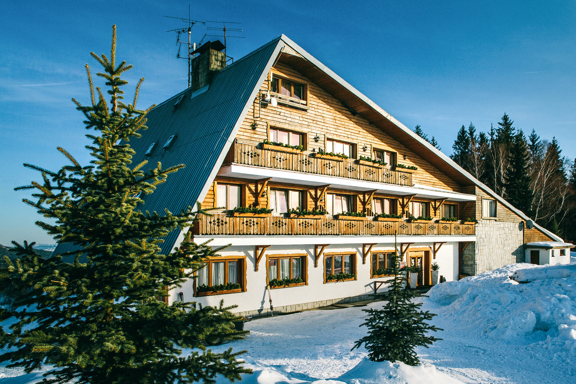 ZIMNÍ DOVOLENÁ NA HORÁCH